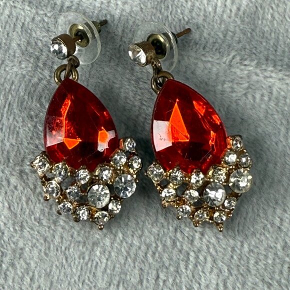 Vintage Gold-Tone Drop Pierced Earrings Red Teardrop Faux Gemstone Rhinestones - Picture 2 of 16